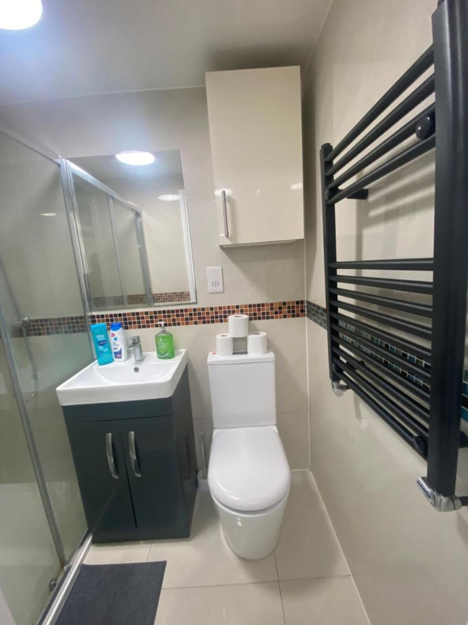 The Royal Boutique Oxford Lodge By London Sleep 6 Hayes  Extérieur photo