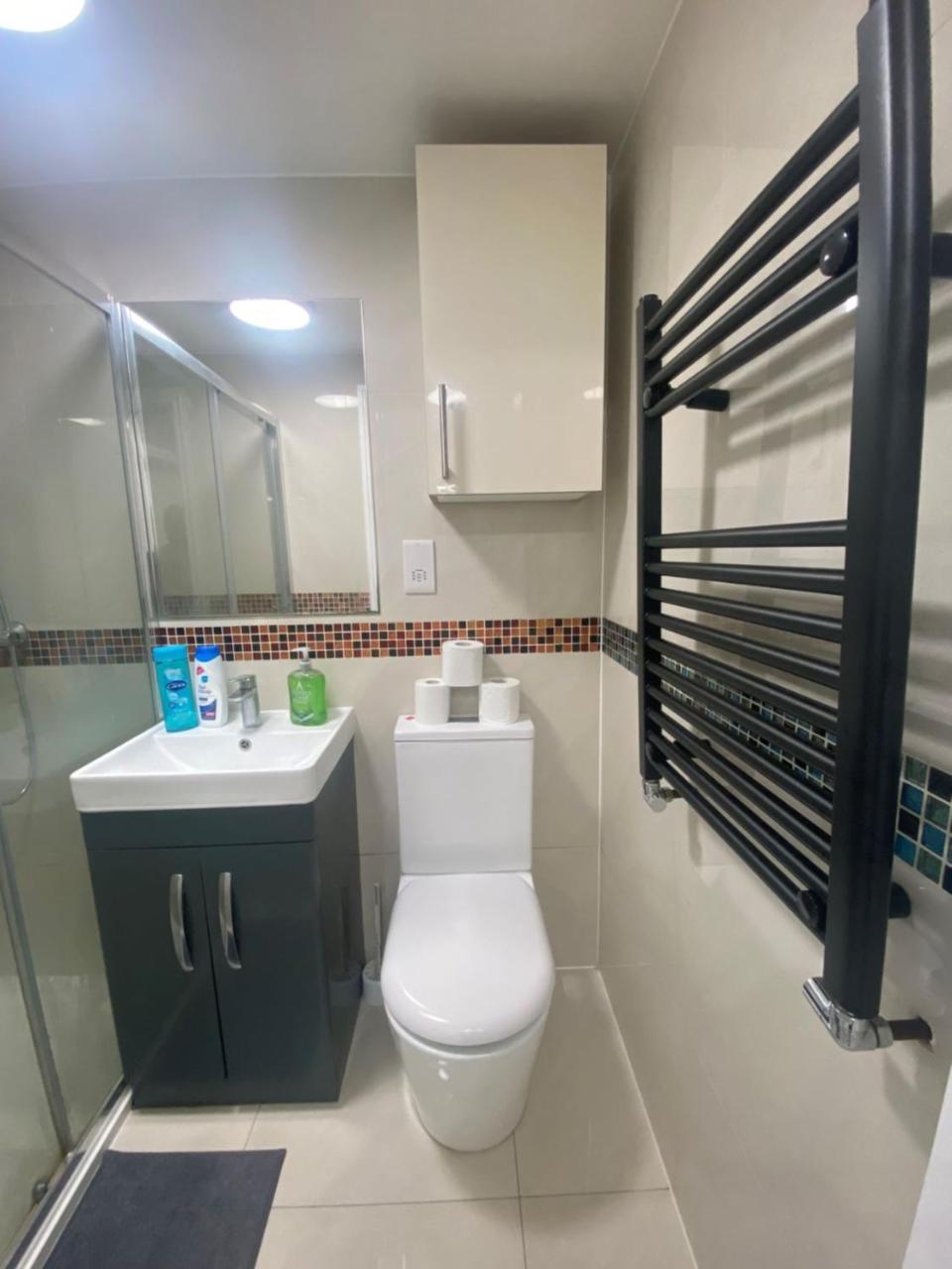 The Royal Boutique Oxford Lodge By London Sleep 6 Hayes  Extérieur photo