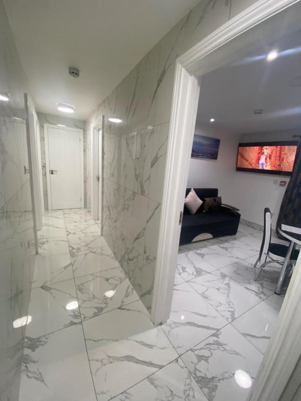 The Royal Boutique Oxford Lodge By London Sleep 6 Hayes  Extérieur photo