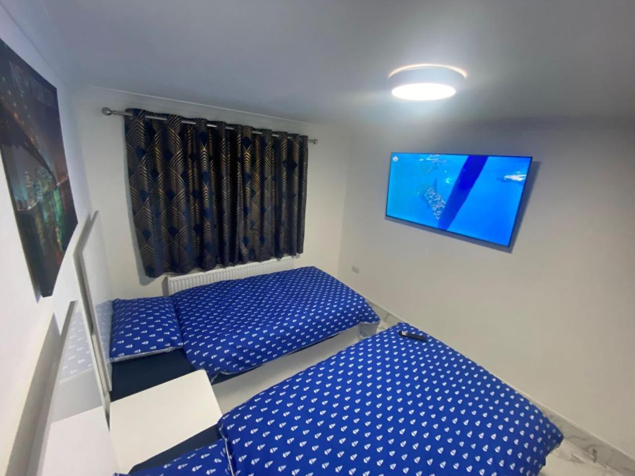 The Royal Boutique Oxford Lodge By London Sleep 6 Hayes  Extérieur photo