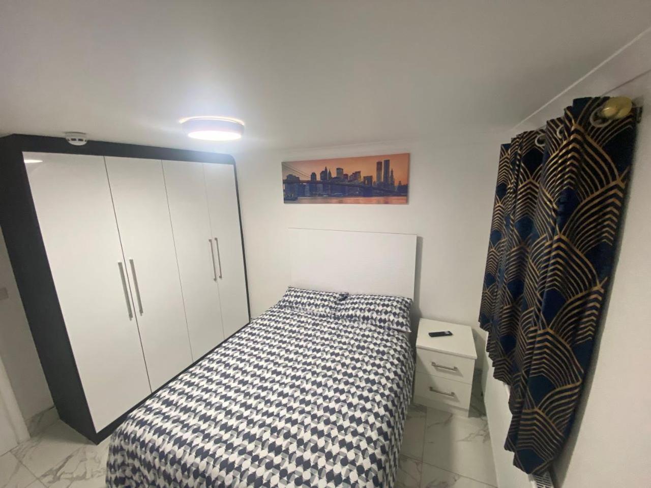 The Royal Boutique Oxford Lodge By London Sleep 6 Hayes  Extérieur photo